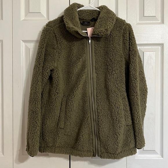 “EZ” by Nina Leonard - Green Fluffy Sherpa Jacket Size Large NWT - Picture 2 of 11